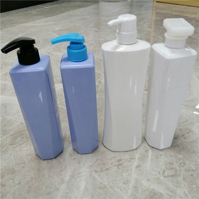 カスタマイズされる33mm詰め替え式はポンプ28mmを搭載するプラスチック ディスペンサーのびんを着色する